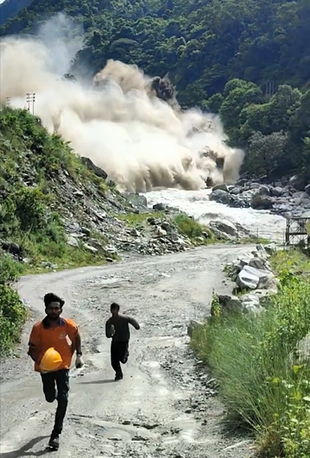skyndiflóð í nepal
